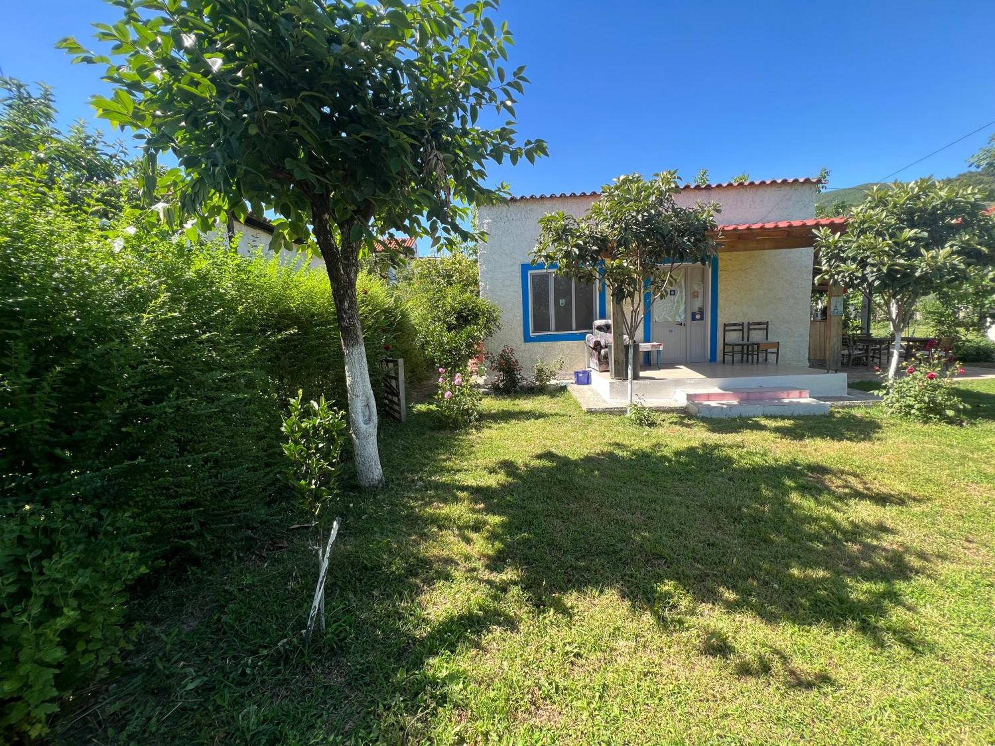 Elbasan Backpacker Hostel Exteriör bild
