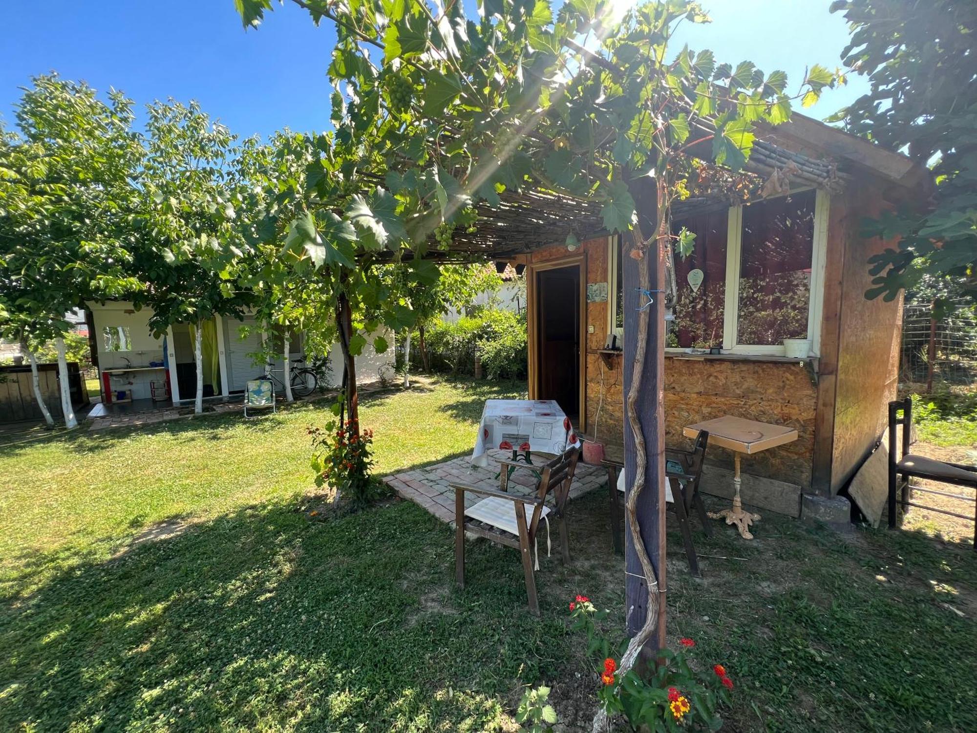 Elbasan Backpacker Hostel Exteriör bild