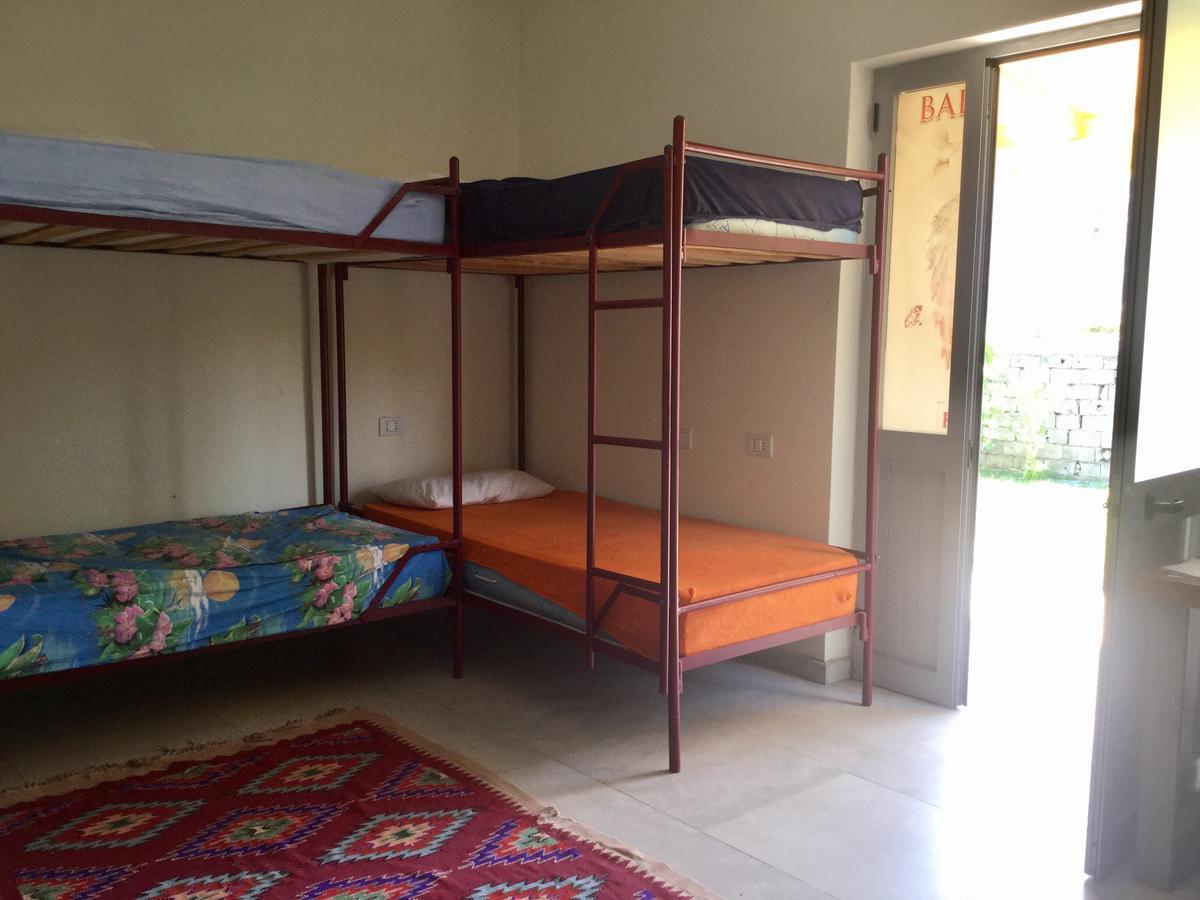 Elbasan Backpacker Hostel Exteriör bild